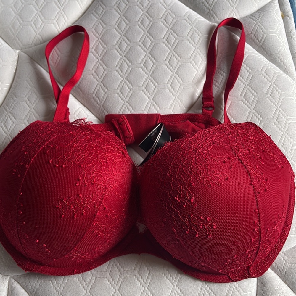 VS BOMB SHELL PUSH UP BRA